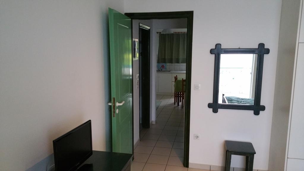 Ferienwohnung Schinas Apts. Tolofón Zimmer foto